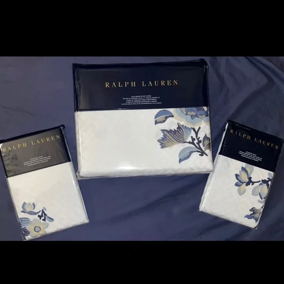New! Ralph Lauren Blanc Bleu Fallon Floral Sateen
Duvet Queen+ 2 St Shams $615🤍 - Picture 4 of 16